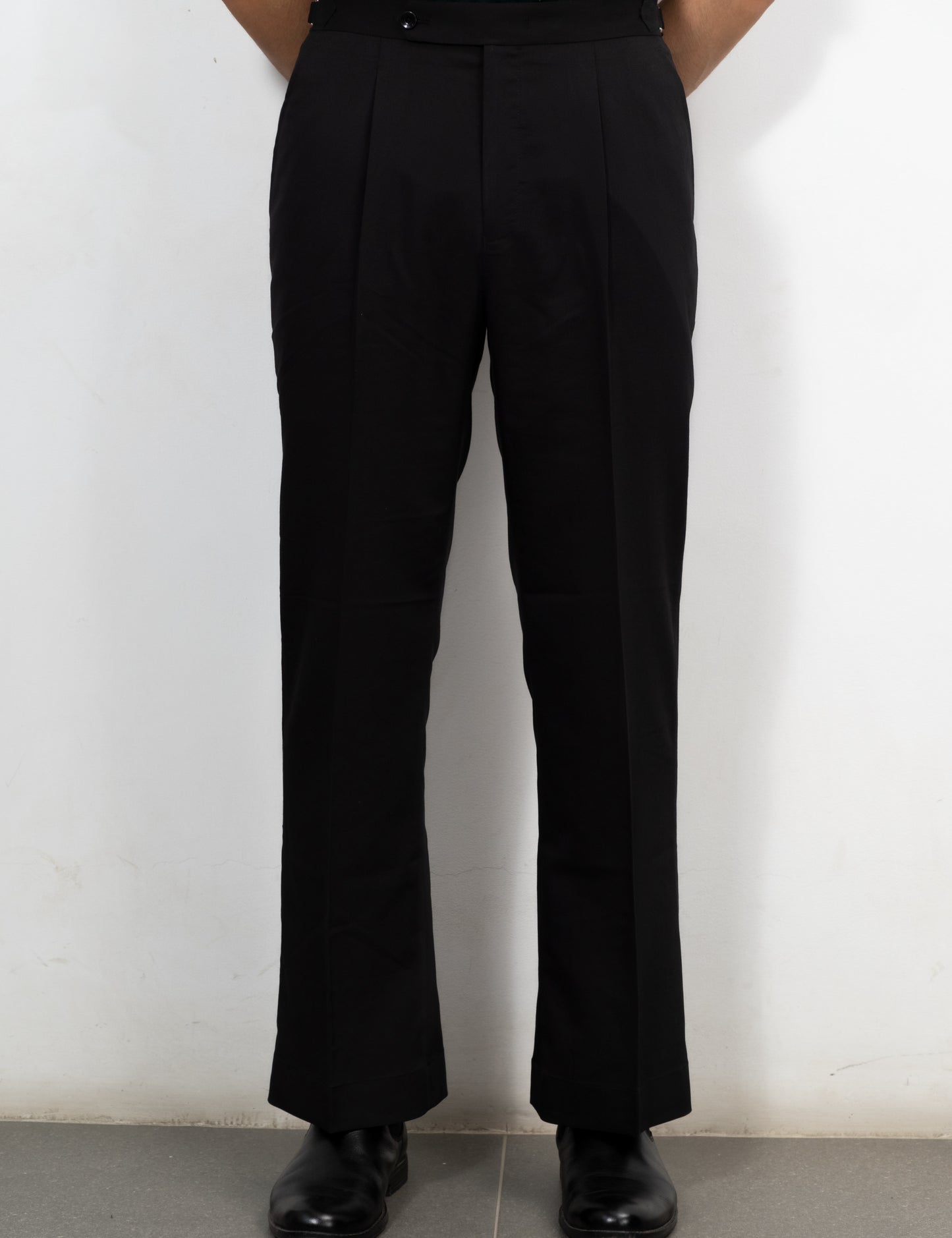 Noiro black flared trousers in Super 120s wool styled by Drip Club Syd